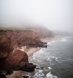 Histoires de fantômes: entre brume et...