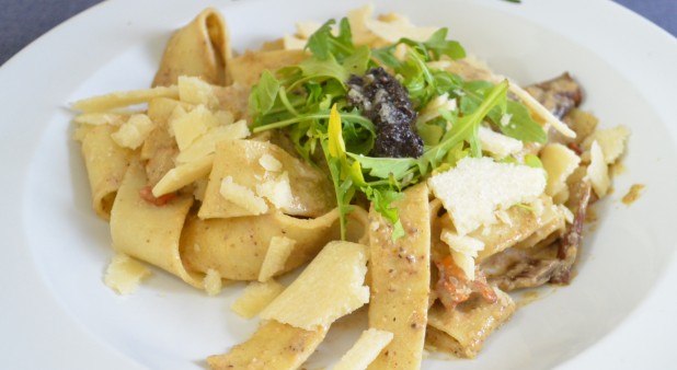 Fresh pasta with cream, wild mushrooms and truffles