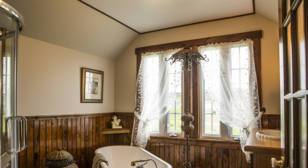 salle de bain a l\'étage maison verte
