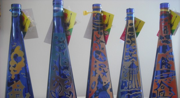 Bouteilles gravées et peintes (triangulaires)!