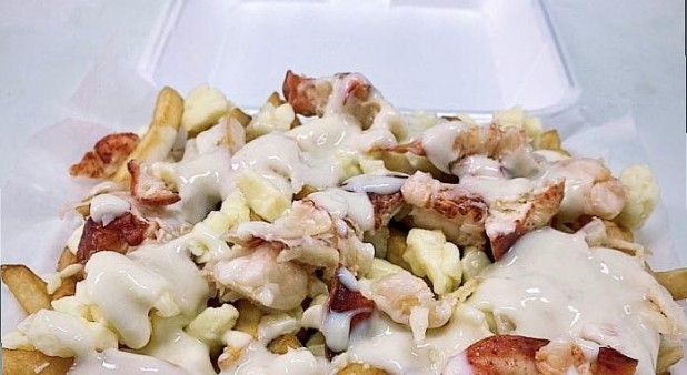 Lobster poutine