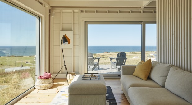 Les Rochers - Architectural house in the Magdalen Islands - Living room