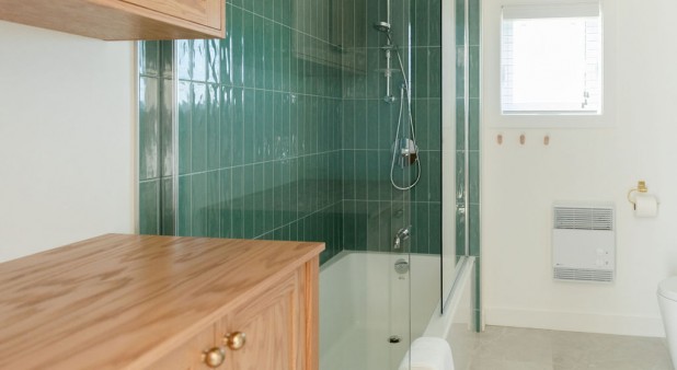 Bathroom with shower/ Bath and washer-Dryer