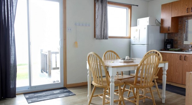 Navigateur Millerand cottages kitchen