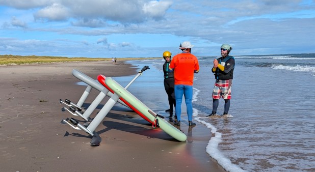 Easy lesson with the handle of the Flitescooter - Plein Vent les îles