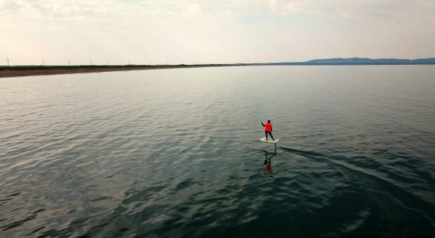 Rent an E-FOIL at the stunning Martinique beach - Plein Vent les îles
