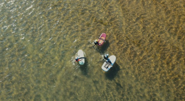 No wind! Perfect day for e-foil - Plein Vent les îles