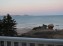 Vue de sur le balcon située dans la chambre (condo en bordure de la plage)