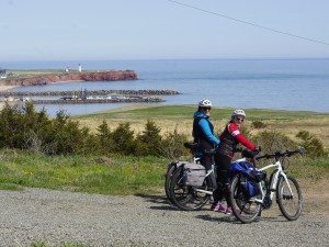 Hybride road E-bikes rental