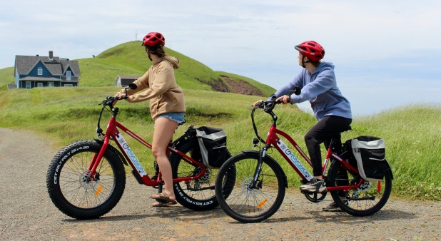 $20 off e-bike rentals for healthcare workers / Vélos Évasion Îles de la Madeleine
