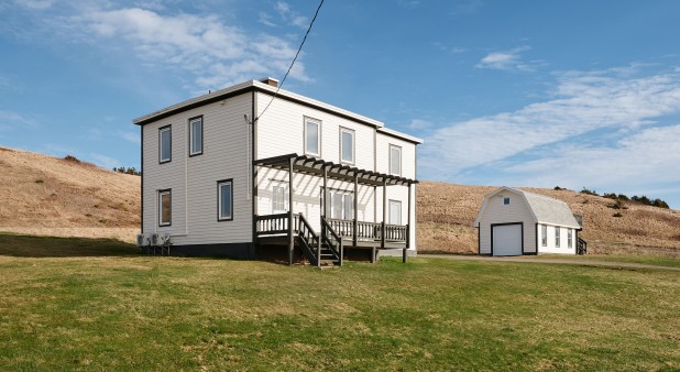 All-Inclusive Magdalen Islands in Fall (Blanche de l'Ouest) / Club Voyages Les Îles