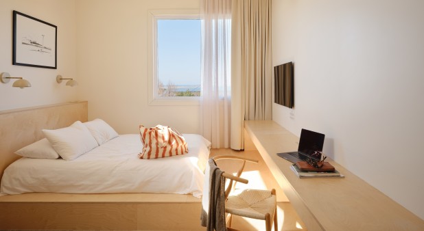 All-Inclusive Magdalen Islands in Spring (Petit Hôtel de la Montagne) / Club Voyages Les Îles