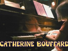 Catherine Bouffard au piano du Café!