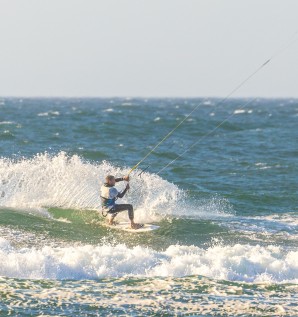 Kitesurfing