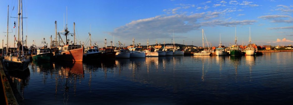 Îles de la Madeleine, La côte, quai, bateaux, eau