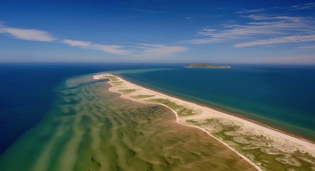 Îles de la Madeleine, Sandy Hook beach, sea 