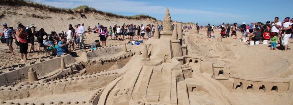 Concours de châteaux de sable Îles de la Madeleine 
